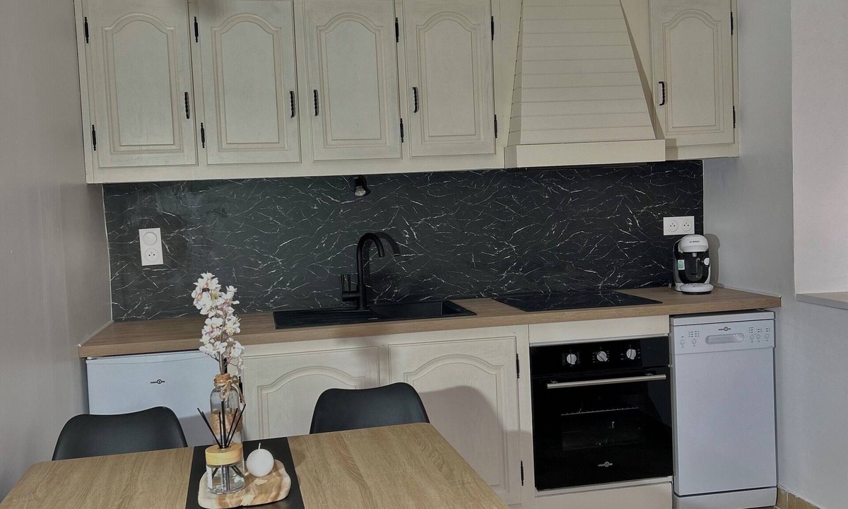 Saint-Genies House | Accommodation in a small character house in SAINT GENIES