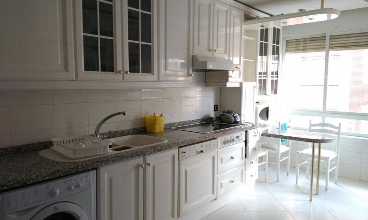 Leon House | ACCOMMODATION LEON ARENA VUT-LE013