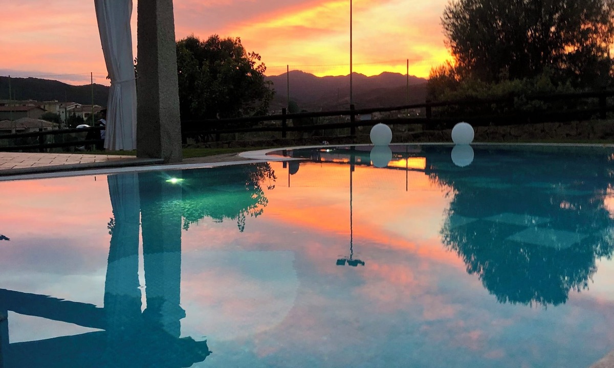 Tanaunella Villa | 🏡Accommodation Rental 🏊Private saltwater pool 🌊Near the sea 🪴Private garden