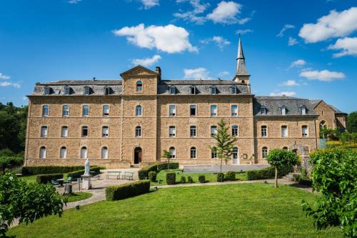 Saint-Come-d'Olt Hotel | Accueil du Couvent de Malet