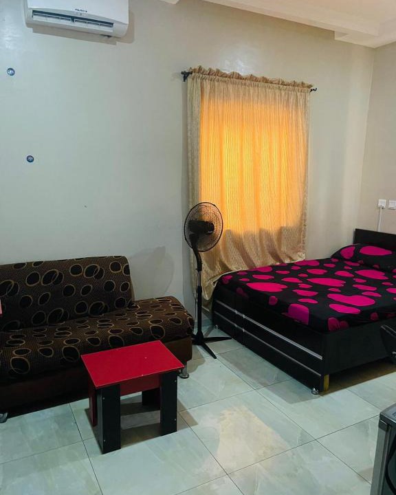 Abuja Apartment | ACE SINGLE ROOM with Wifi, 24/7 Electricity, Security.