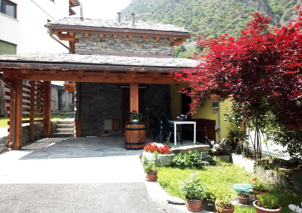 Champdepraz House | Acero Rosso