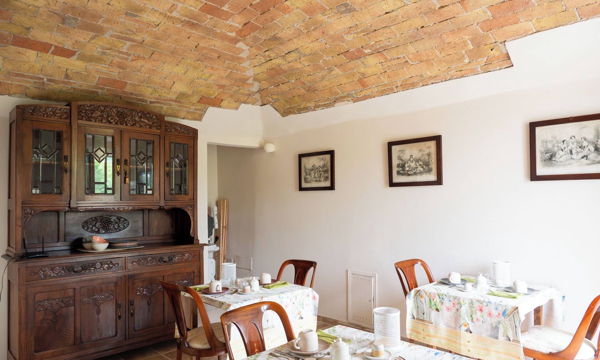 Moncalvo Bed & Breakfast | ACERO ROSSO