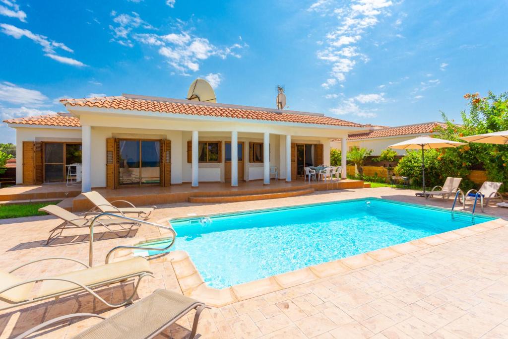 Polis Villa | Achilles Beach Villa