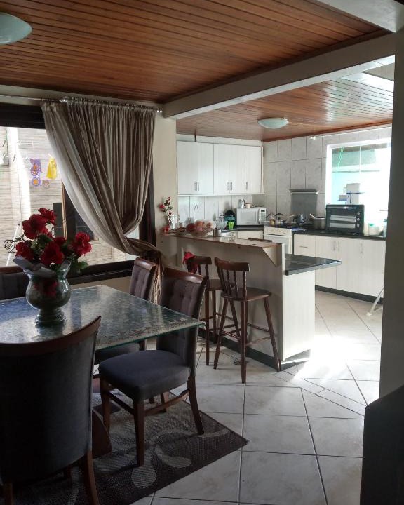 Weissopolis House | Aconchego