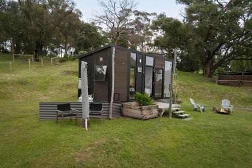Kangaroo Ground House | Acre Away by Tiny Away