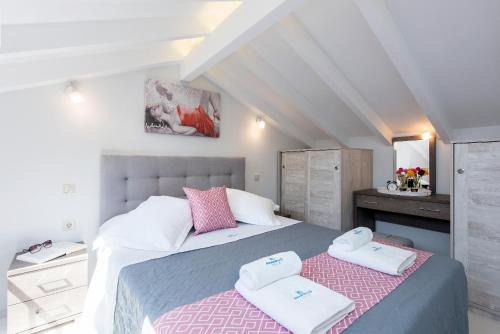 Agios Gordios Villa | AD HOMES