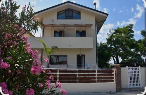 Laura Villa | Ad un passo dal mare - Maison de charme