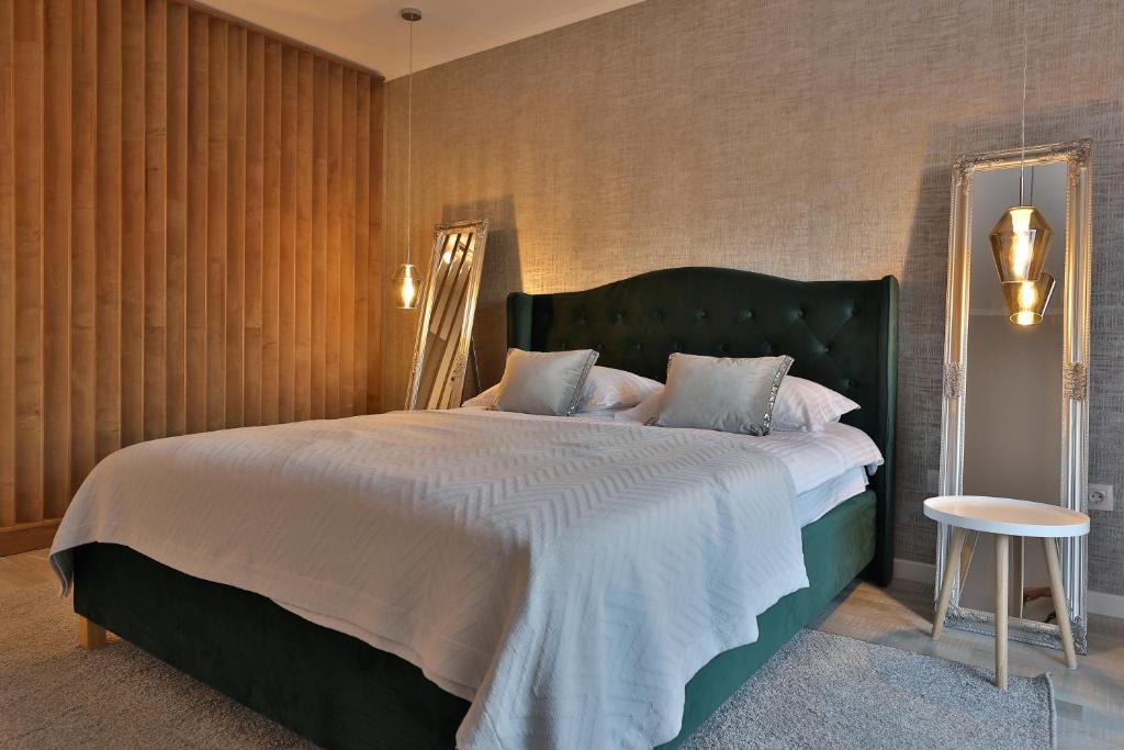 Brasov Apartment | Ada Luxury B46