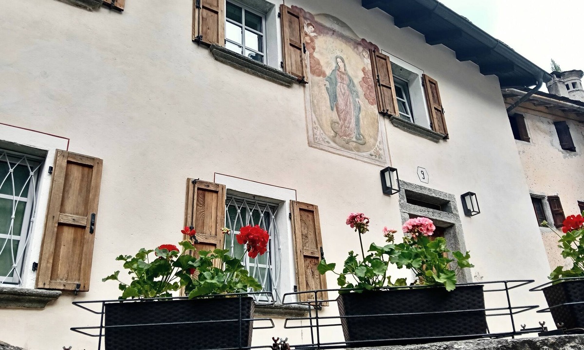 Valtellina House | Adamossi Lombardini Completely renovated historic house in Sluga Valley.