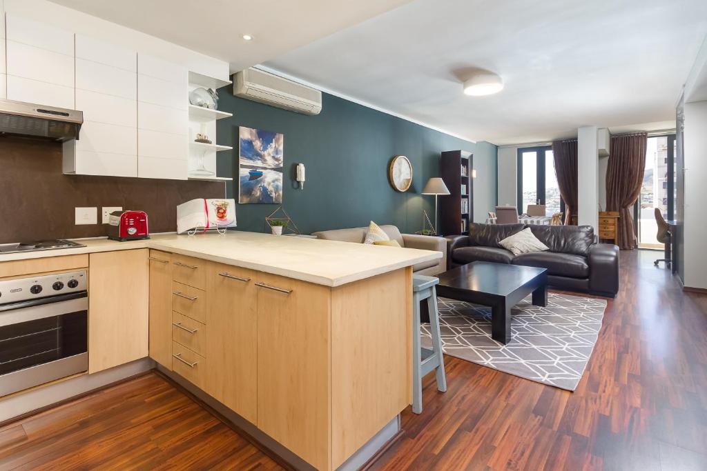 Cape Town City Centre Apartment | Adderley Terraces J11