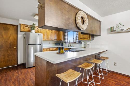 Umatilla House | Additional Living Room Just Minutes From Highway