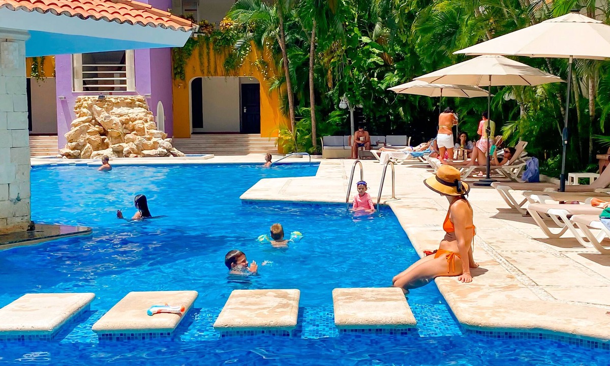 Downtown Cancun Hotel | Adhara Hacienda Cancun