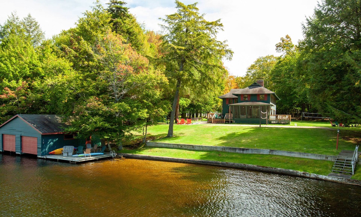 Town of Webb House | Adirondack 6 BR/4B Waterfront w/Tennis Court, Sand VB Court & Dock/Boat House
