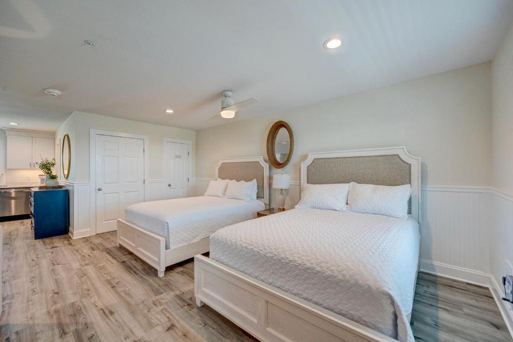 Surf City Hotel | Adjacent 2nd Floor, 2004 Queen & 2005 Queen