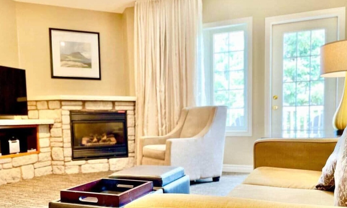 Oro-Medonte Apartment | Adjoining 1-Bedroom + Studio Condos near Horseshoe