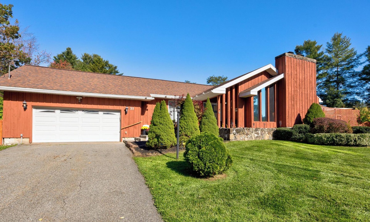 Warrensburg House | ADK Riverside Retreat-Heated Pool-Hot Tub- close to Lake George and Gore