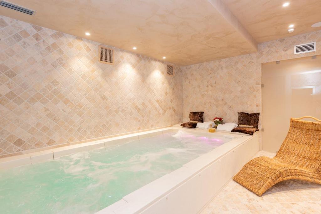Santa Maria Novella Hotel | Adler Cavalieri Hotel-Private Spa & Gym