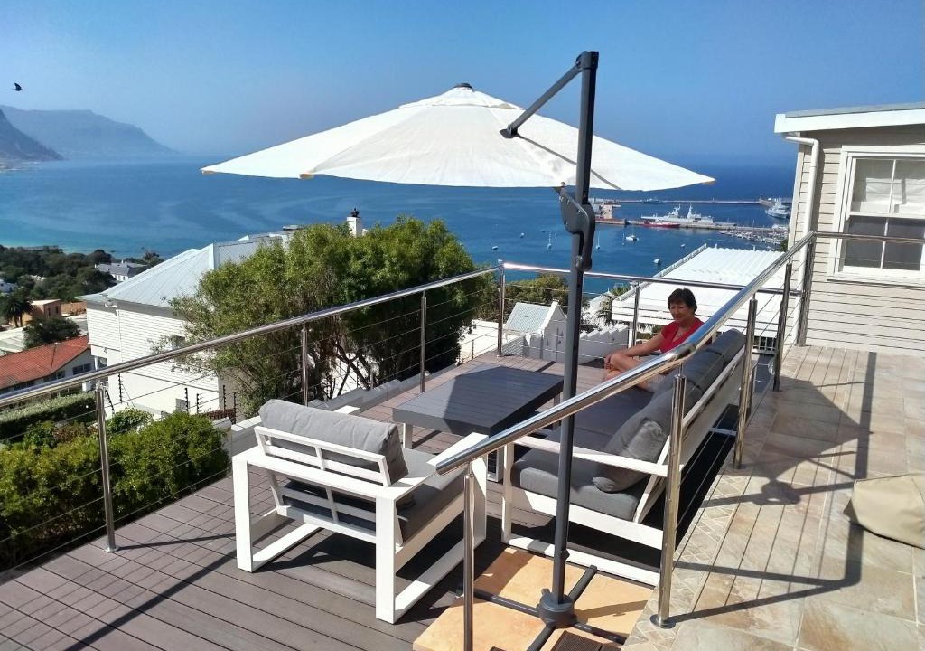 Redhill Apartment | Admiral's Waterfall Self-Catering