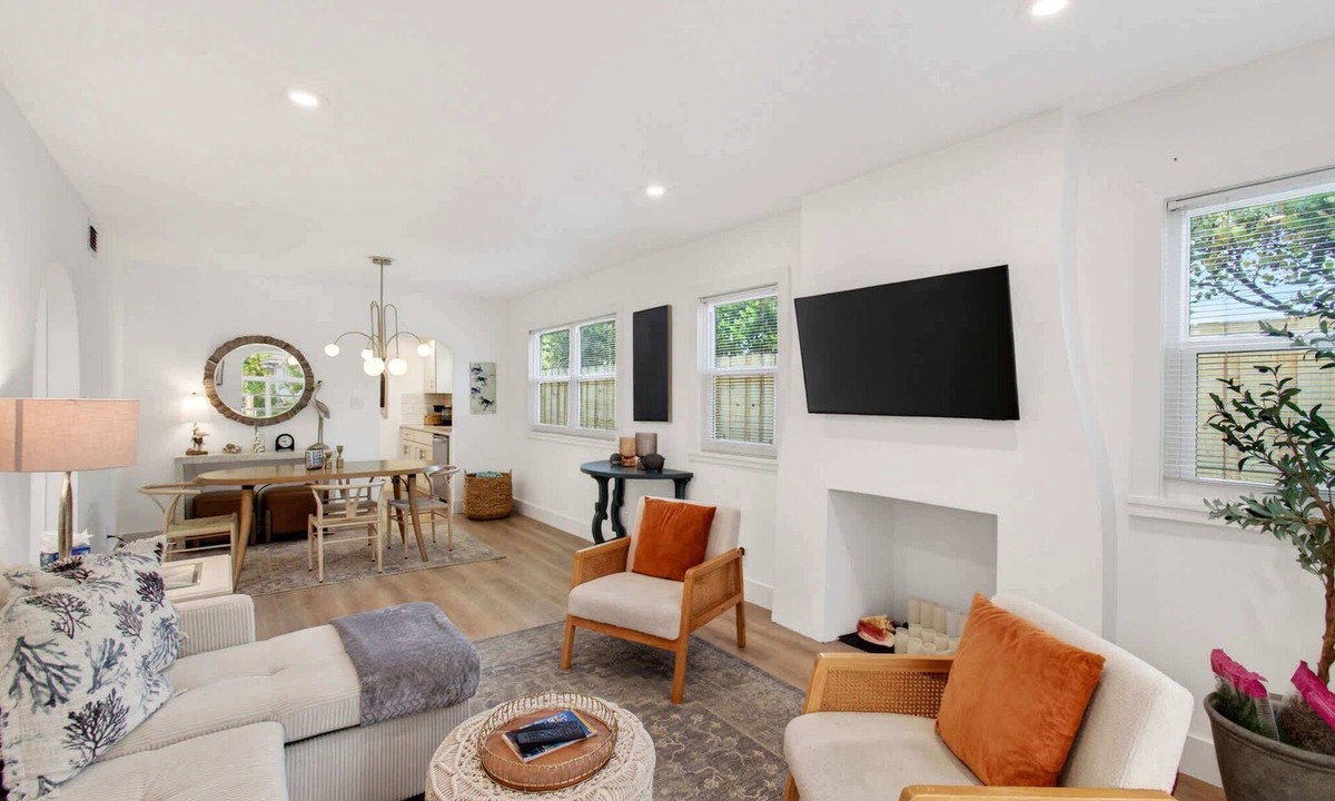 Delray Beach House | Adobe Oasis 2BDR Stay with Pool