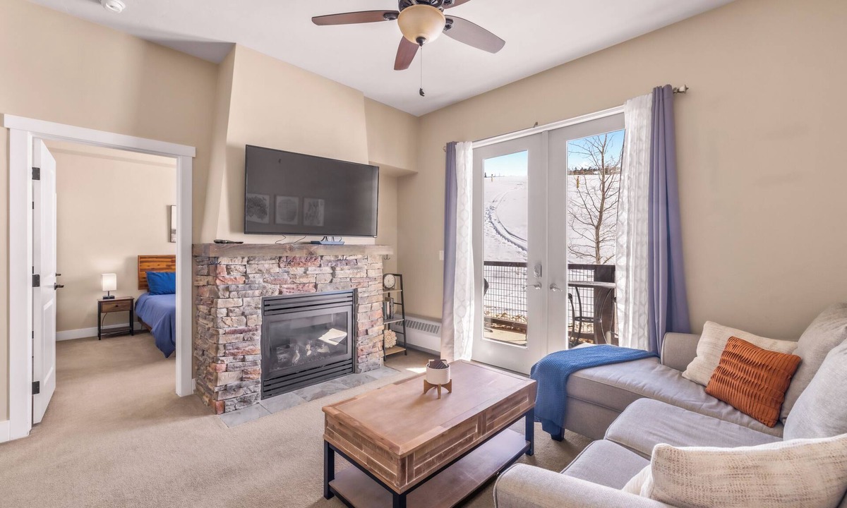 Silvercreek Condo | Adorable 2BD/2BR Ski-In/Out Condo in Granby Ranch