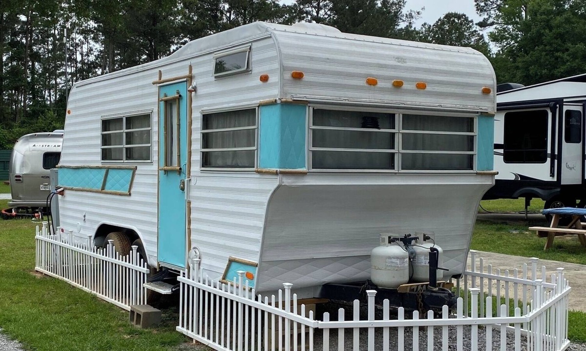 Milton RV Rental | Adorable (RENOVATED) Vintage Camper, good for stays of a few nights to a week for 2-3 people - possibly for a family of 4 with 2 SMALL children. Staying here entitles you to use of all the park's amenities.