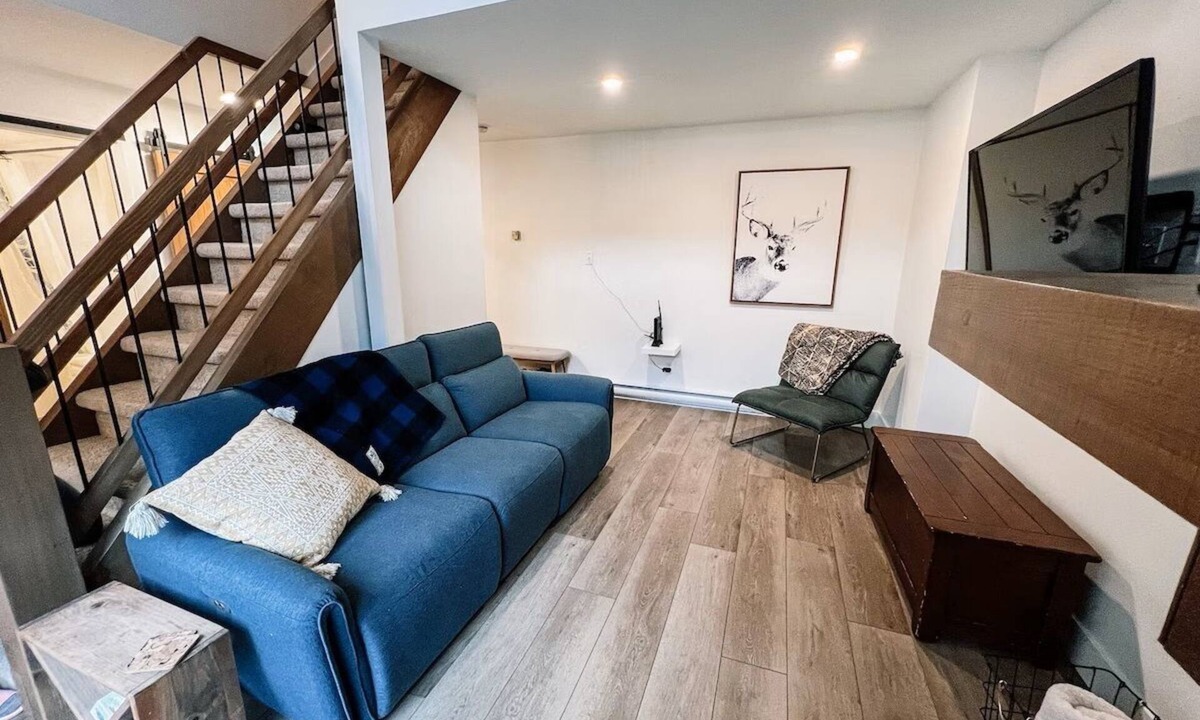 Panorama Condo | Adventure Awaits: Cozy 2-Bedroom Loft Steps from Ski Lifts and Toby Creek
