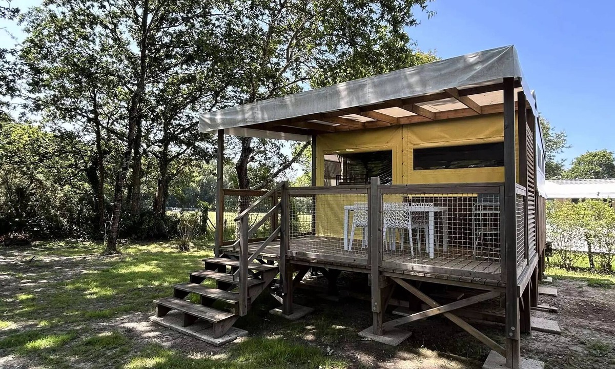 Saint-Molf Cabin | ADVENTURE Collection - Ready-to-camp cabin for 2 to 4 people - 2 people included in the price