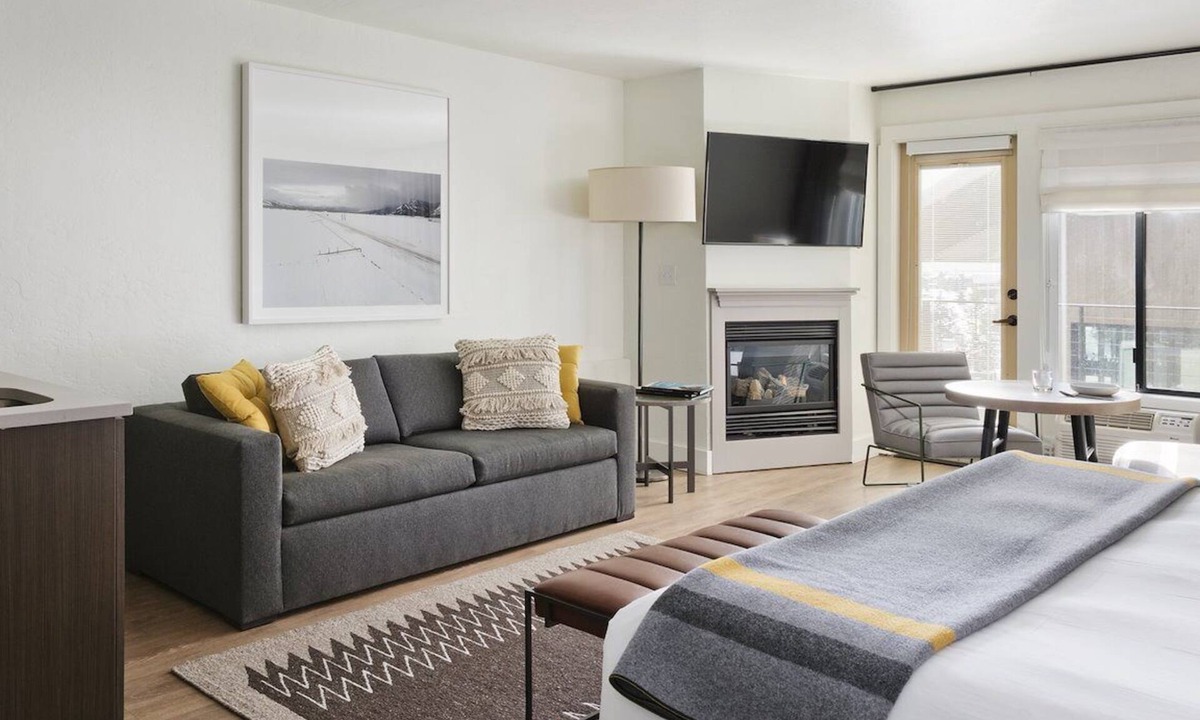 Teton Village Hotel | Adventure-Ready Lodge w/Private Ski Lockers & Steps from Gondolas
