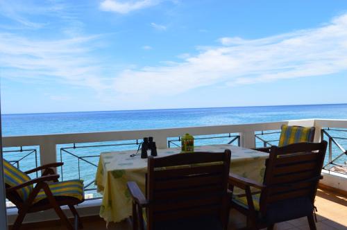 Platana Apartment | Aegean View