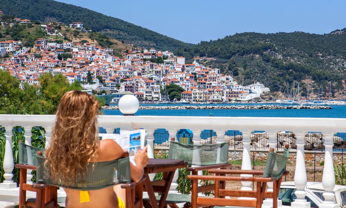 Skopelos Town Hotel | Aeolos Hotel