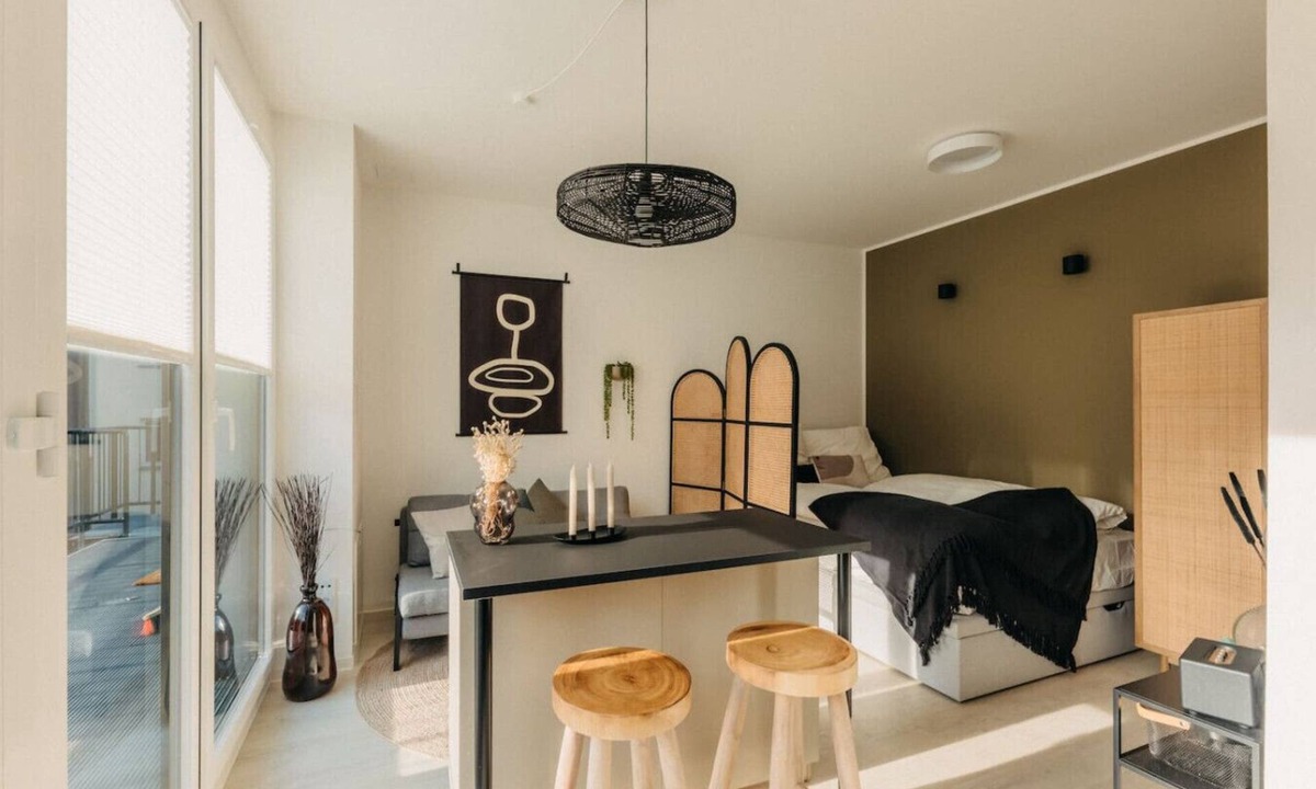 Friedrichstadt Apartment | Aesthetic Studio for Design Lovers