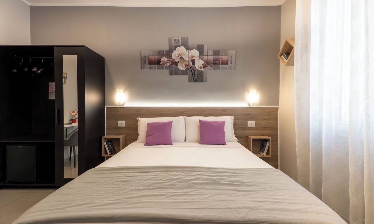 Buon Pastore-Sant'Agnese-San Damaso House | Affittacamere Orchidea