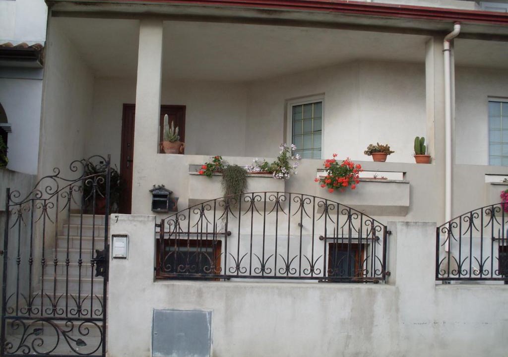 Oliena Bed & Breakfast | Affittacamere Peonia