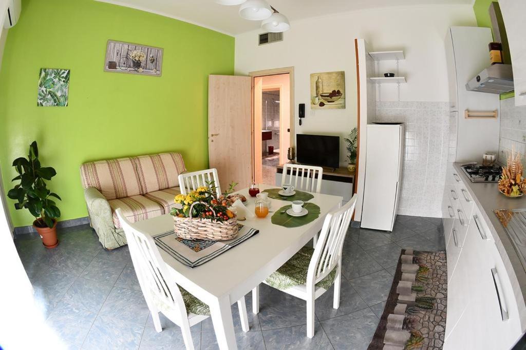 Torrile House | Affitti turistici: OASI FELICE