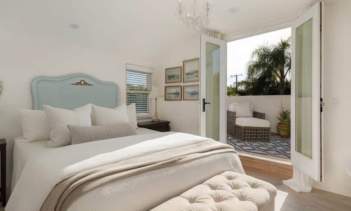 West Beach Apartment | Affordable Beach Penthouse — 2 blocks to Beach and Funk Zone