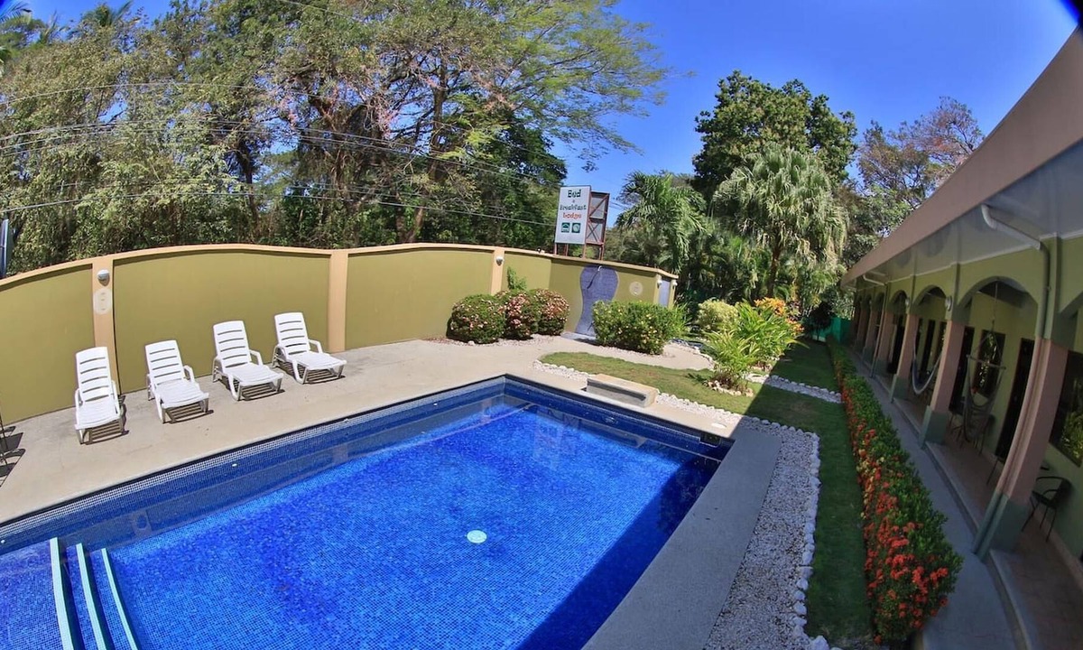 Potrero Cabin | Affordable Comfort in a 2-bed Hotel Room in Potrero With Pool - TV and AC