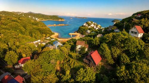 Hinasecho Hinase Villa | Affordable Island Villa with Sea Views Great Value Stay