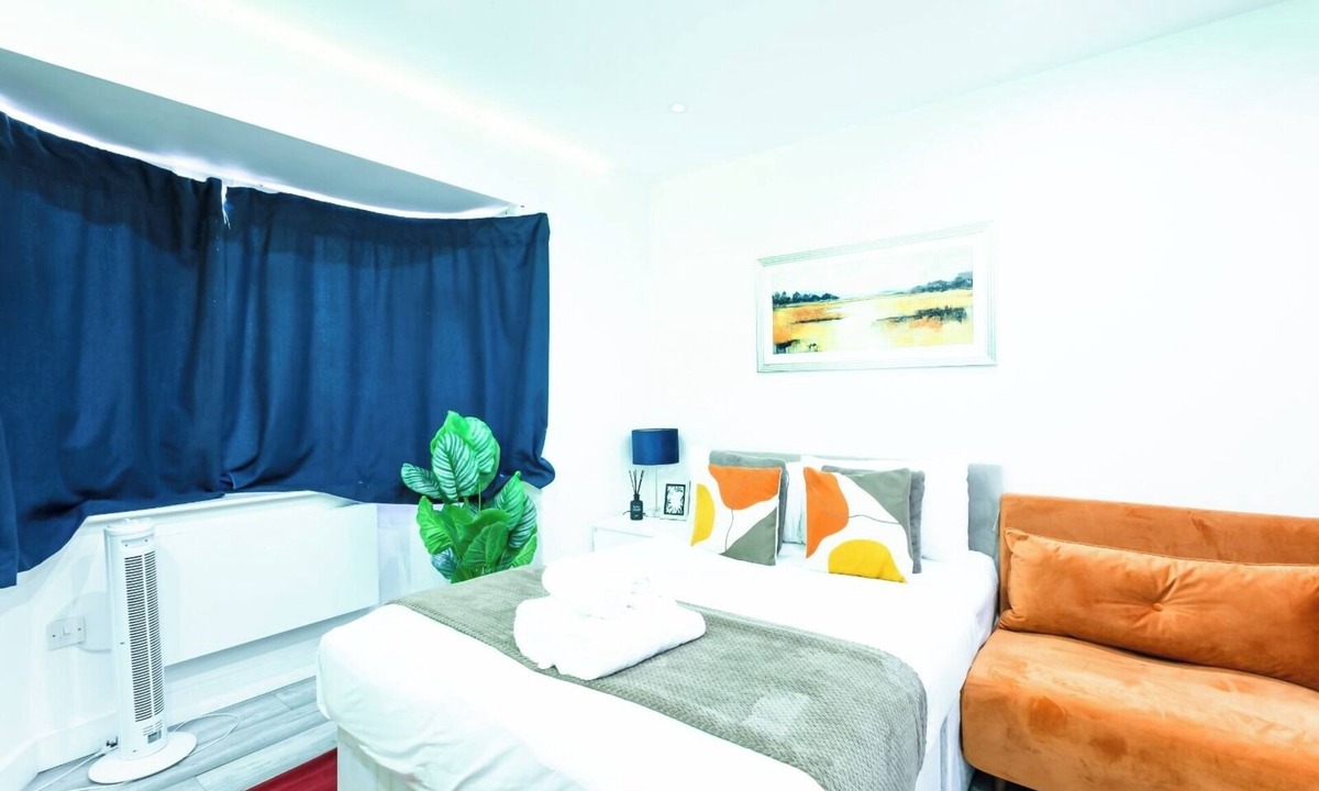 Roxbourne Apartment | Affordable Private Studio w/Ensuite – Ideal Stay