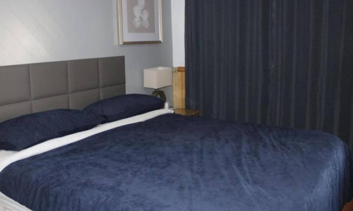 Random Lake Hotel | Affordable Room w/Easy Access to Lake Michigan Adventures – Pet-Friendly