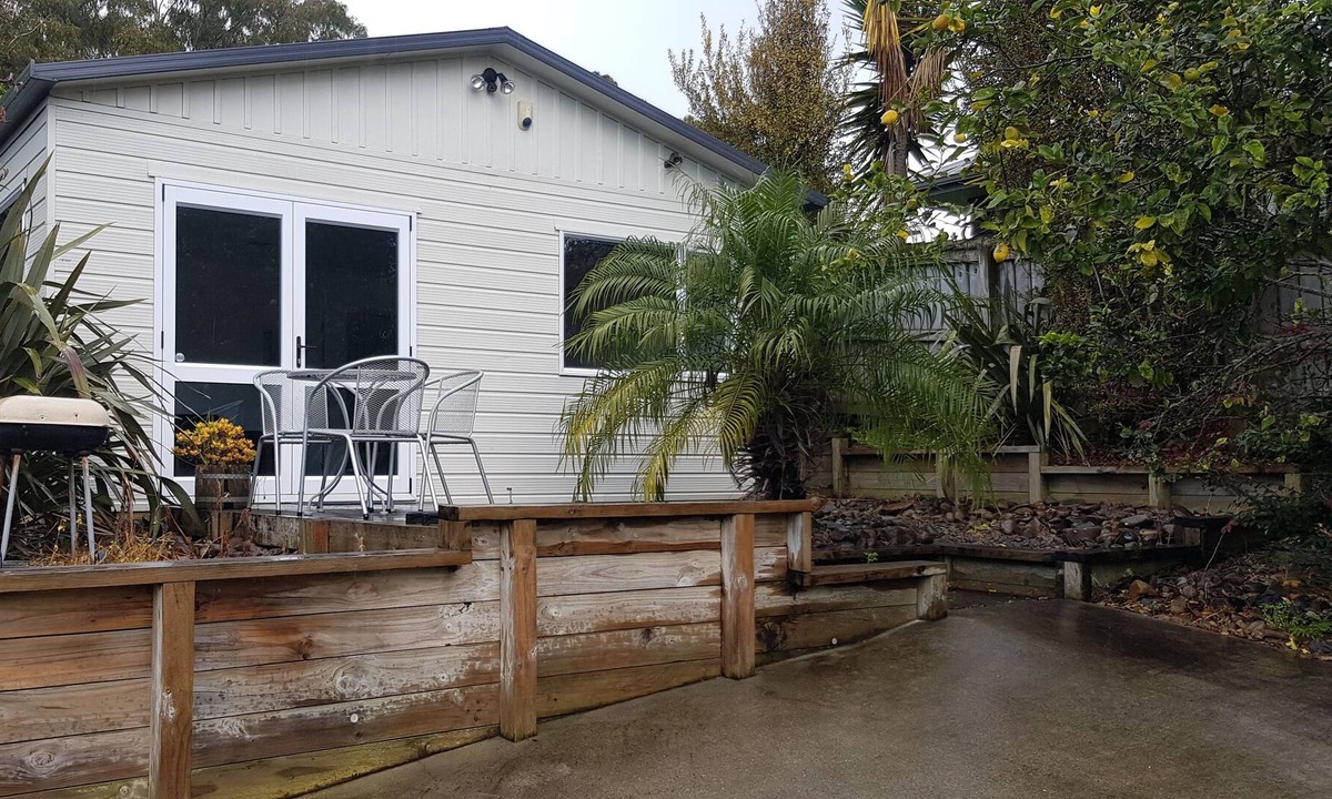 Whangarei Ski Chalet | Affordable, spacious, bright, warm, unit in central whangarei