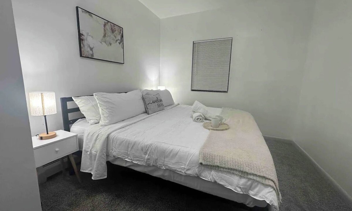 Rotterdam Apartment | Affordable Stay Near Proctors-A8