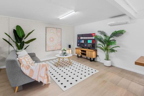Jindalee House | Affordable Studio sleeping and living space combined