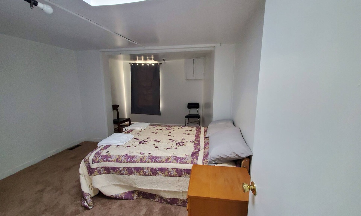 Downtown Baltimore House | Affordable Vacation home at Baltimore 1