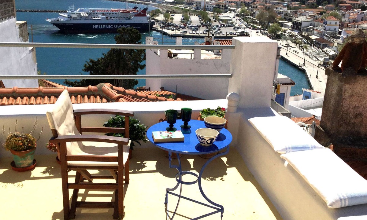 Skopelos Town House | Agapi Nefeli, unique roofterrace view to sea port & town island MamaMia Skopelos