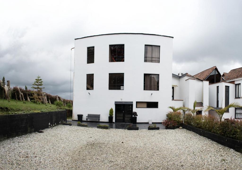 Envigado House | Agradable Casa De Campo, Cerca a medellin.