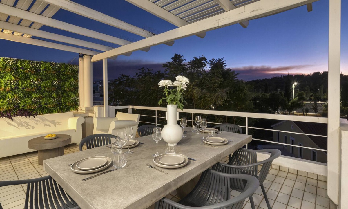 Pangrati Ski Chalet | Agras 41·Spacious 4bdr Townhouse with Monumental V