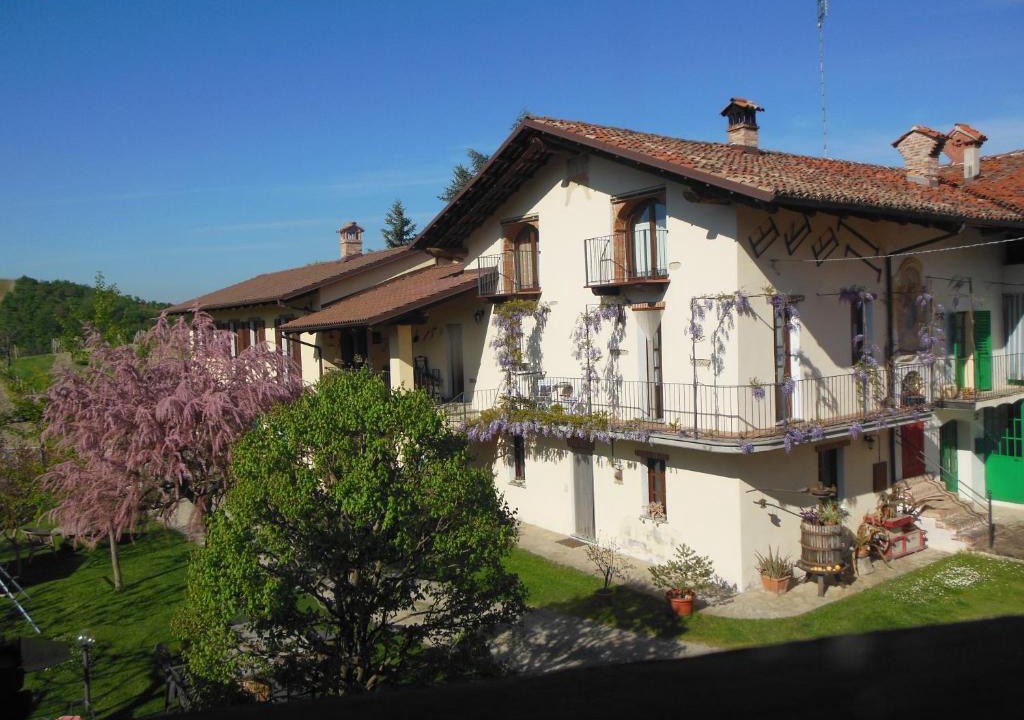 Dogliani House | Agriturismo Affittacamere Barbarossa