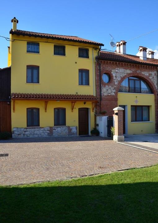Caldogno-Rettorgole-Cresole House | Agriturismo Alla Corte