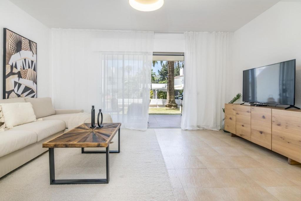 Marbella Apartment | AGS - Great location close to Puerto Banus